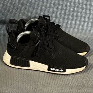 adidas NMD_R1 Running Casual Shoes Black/White Kid’s Size‎ 2